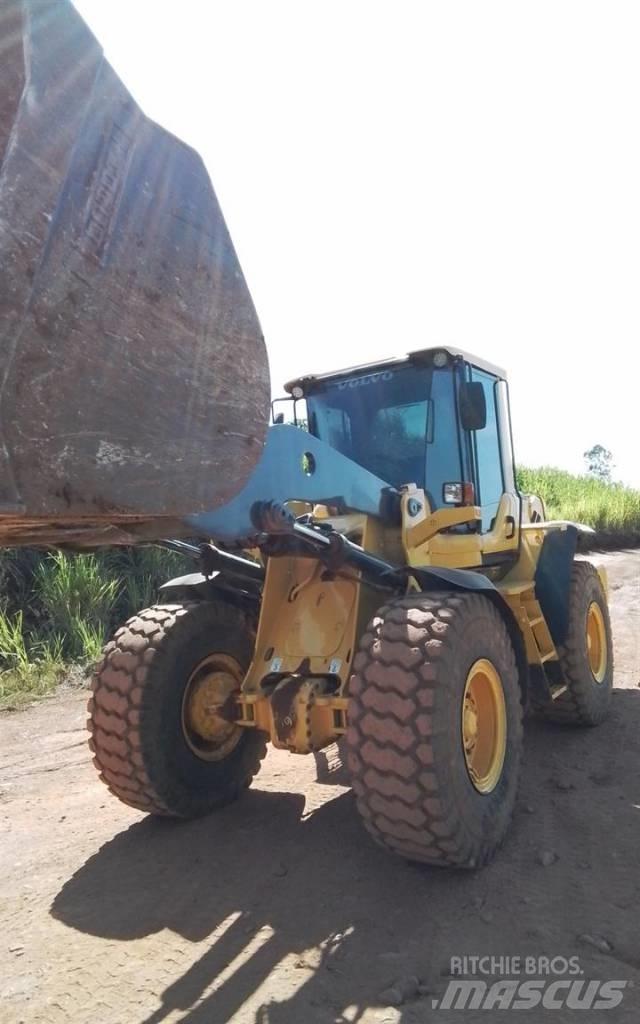 Volvo L 90 F لوادر بعجل