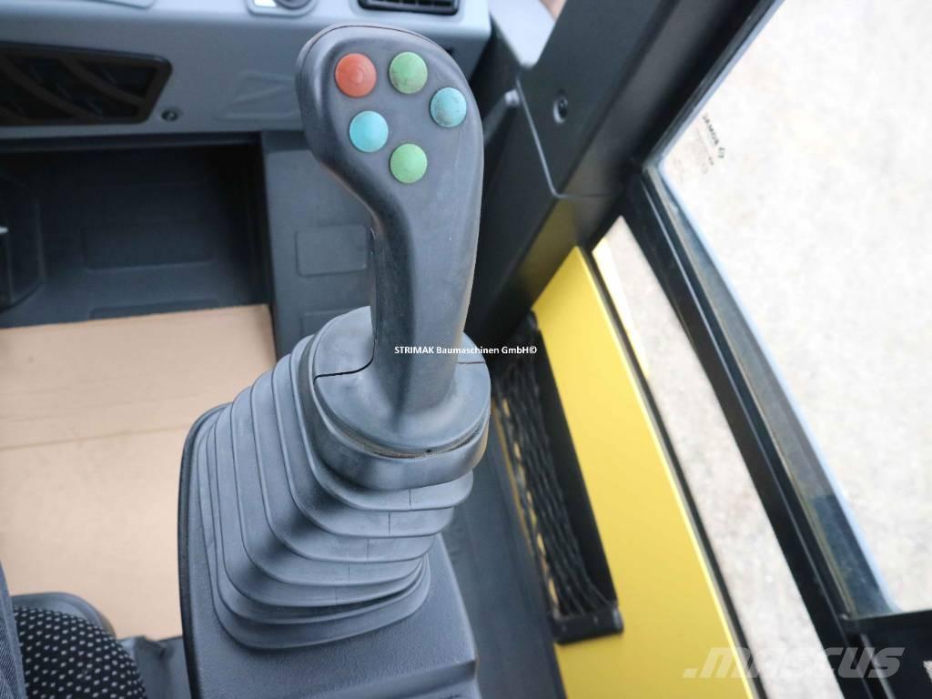 Bomag BW 213 PDH-5 ضاغطات التربة
