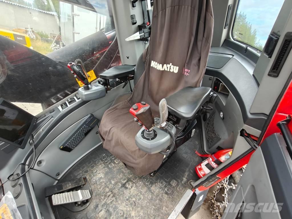 Komatsu 901 حصادات