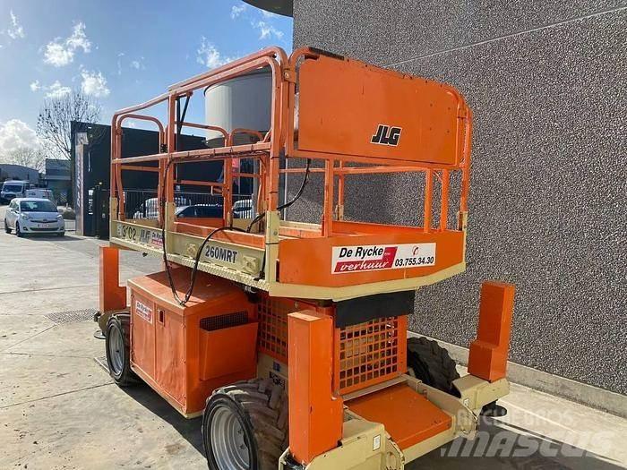 JLG 260 MRT رافعات مقصية الشكل