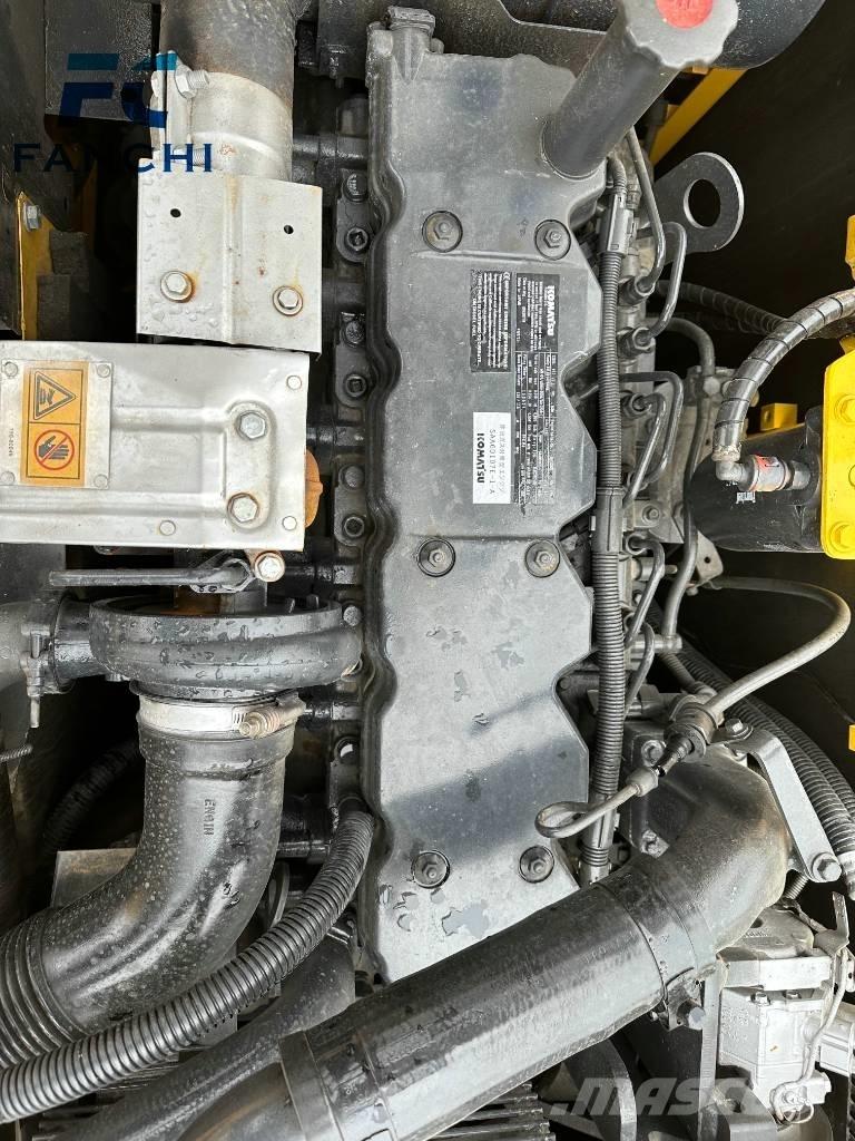 Komatsu 200-8 حفارات زحافة