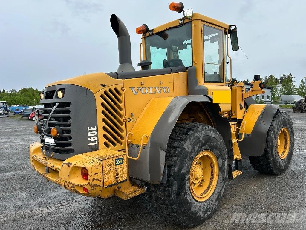 Volvo L 60 E لوادر بعجل