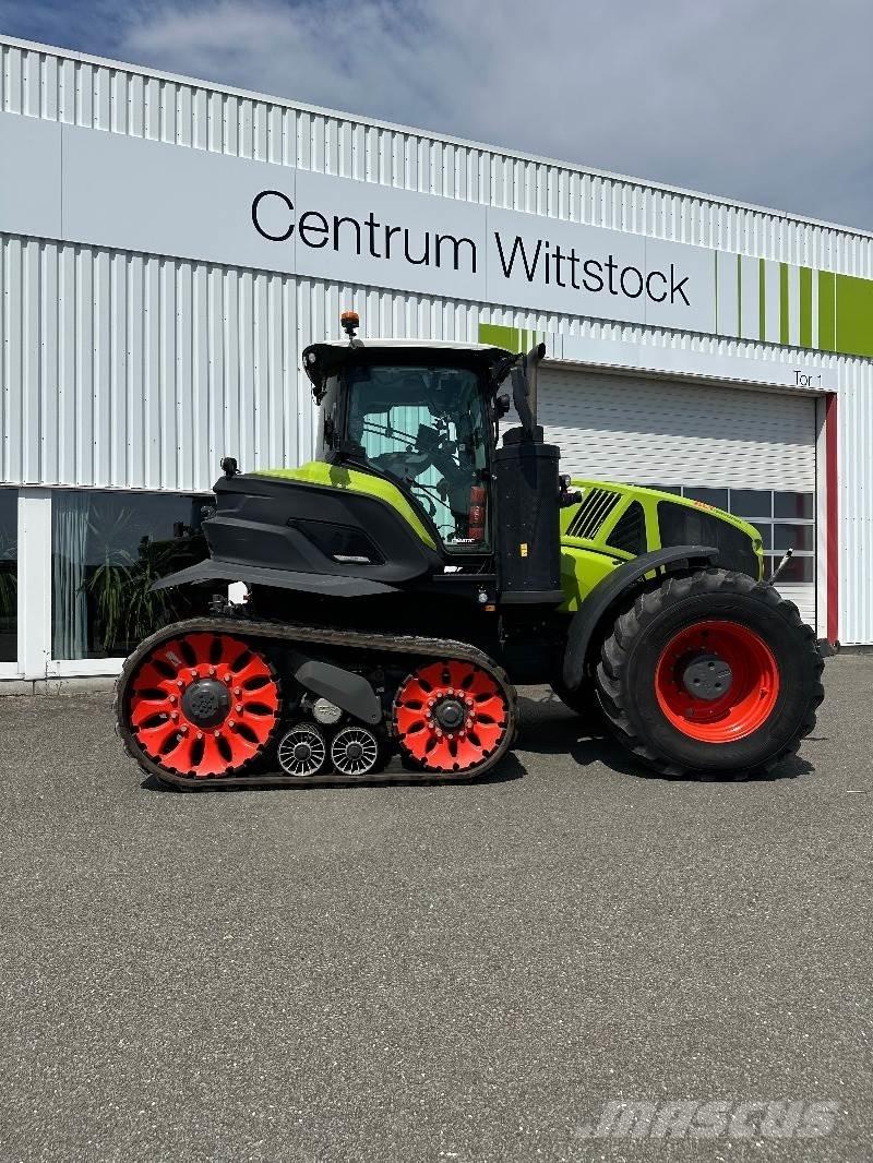 CLAAS Axion 960 TT رافعات مجنزرة