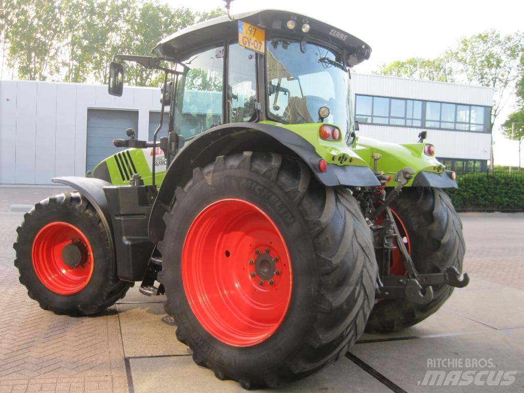 CLAAS Arion 650 CIS الجرارات