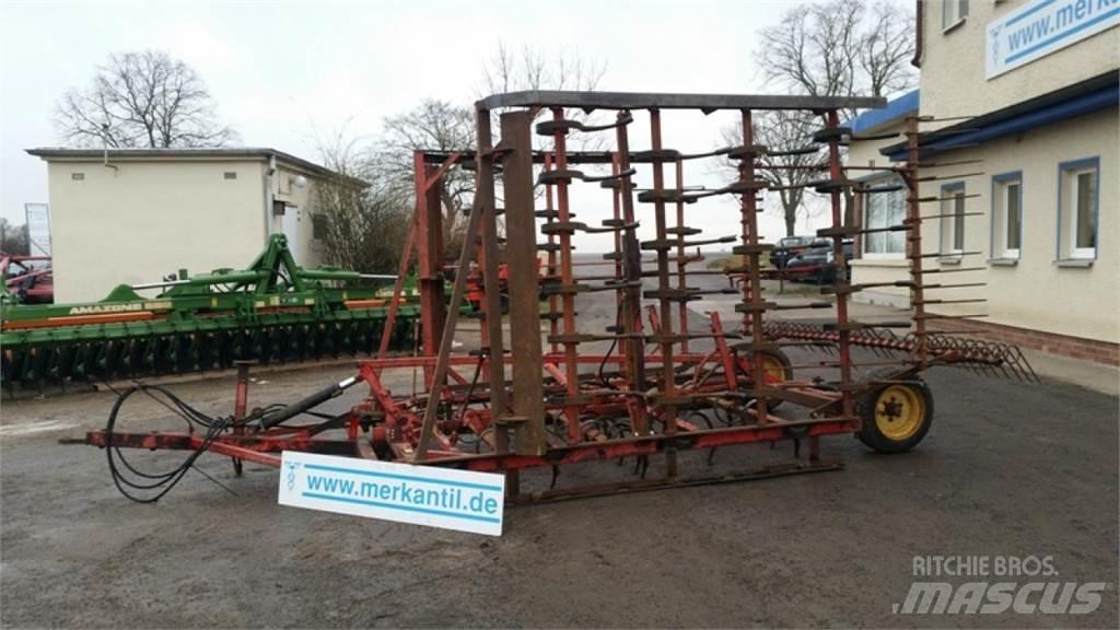 Väderstad NZ 600 مثاقيب مدمجة