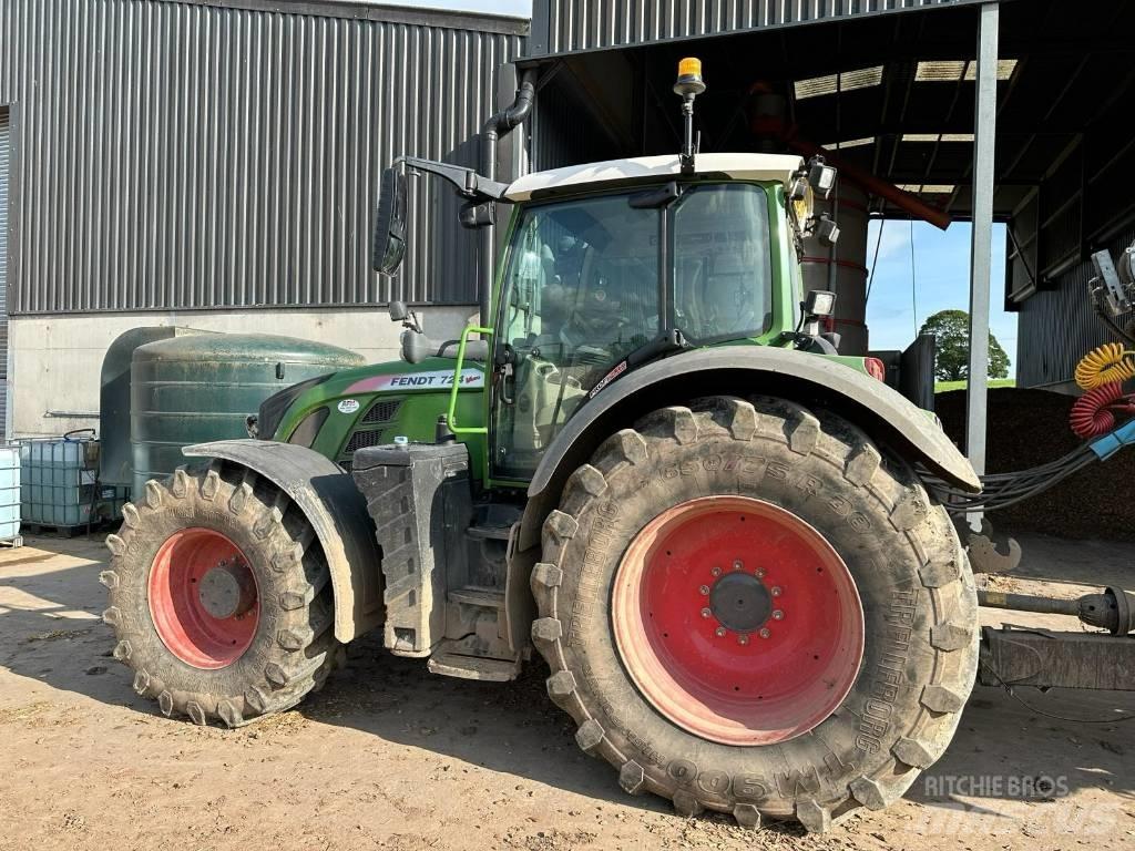 Fendt 724 Profi Plus الجرارات