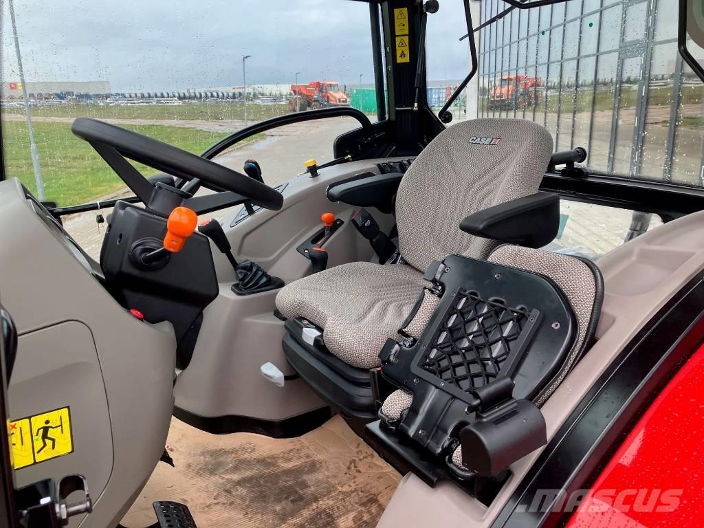 Case IH Farmall 100A الجرارات