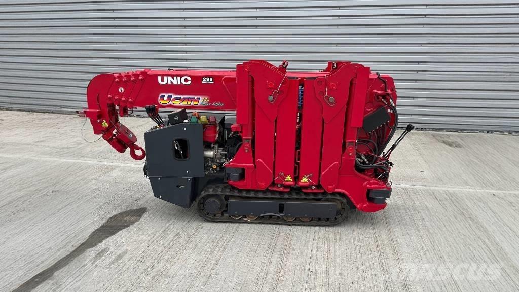 Unic URW 295 رافعات صغيرة