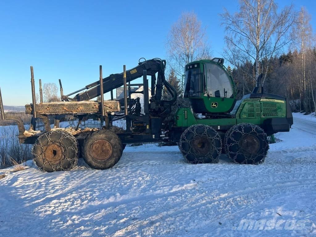 John Deere 1110G قاطعات وناقلات الأشجار