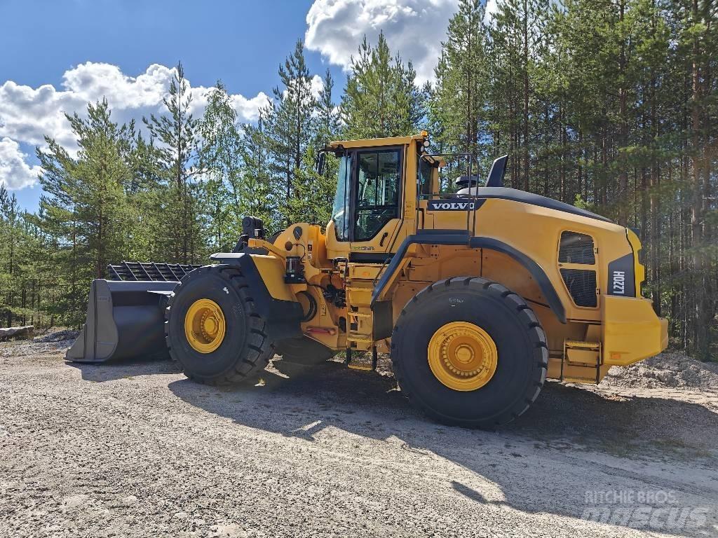 Volvo L220H لوادر بعجل