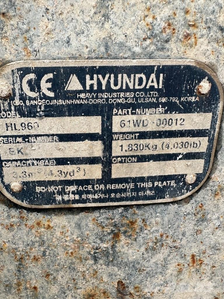 Hyundai HL 960 لوادر بعجل