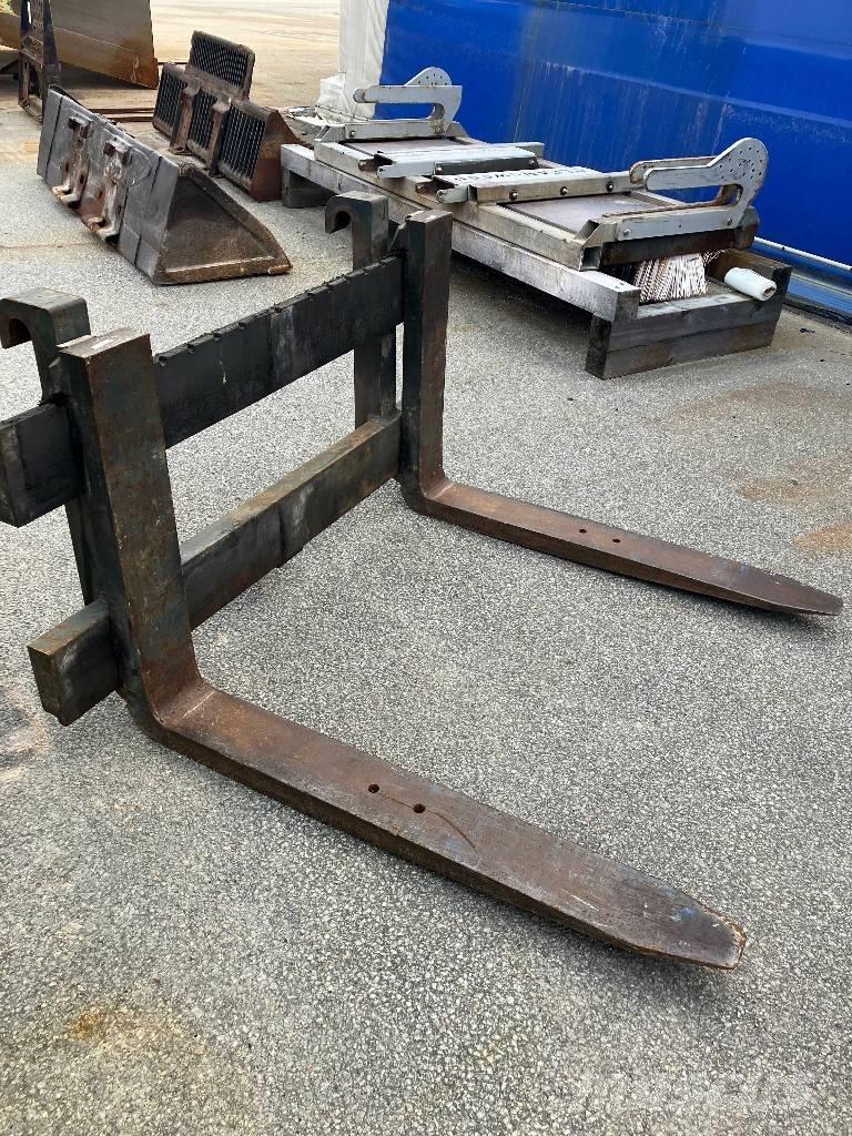 Merlo P55.9 CS مناولات متداخلة