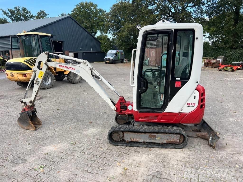 Takeuchi TB 216 حفارات صغيرة أقل من 7 طن (حفارات صغيرة)