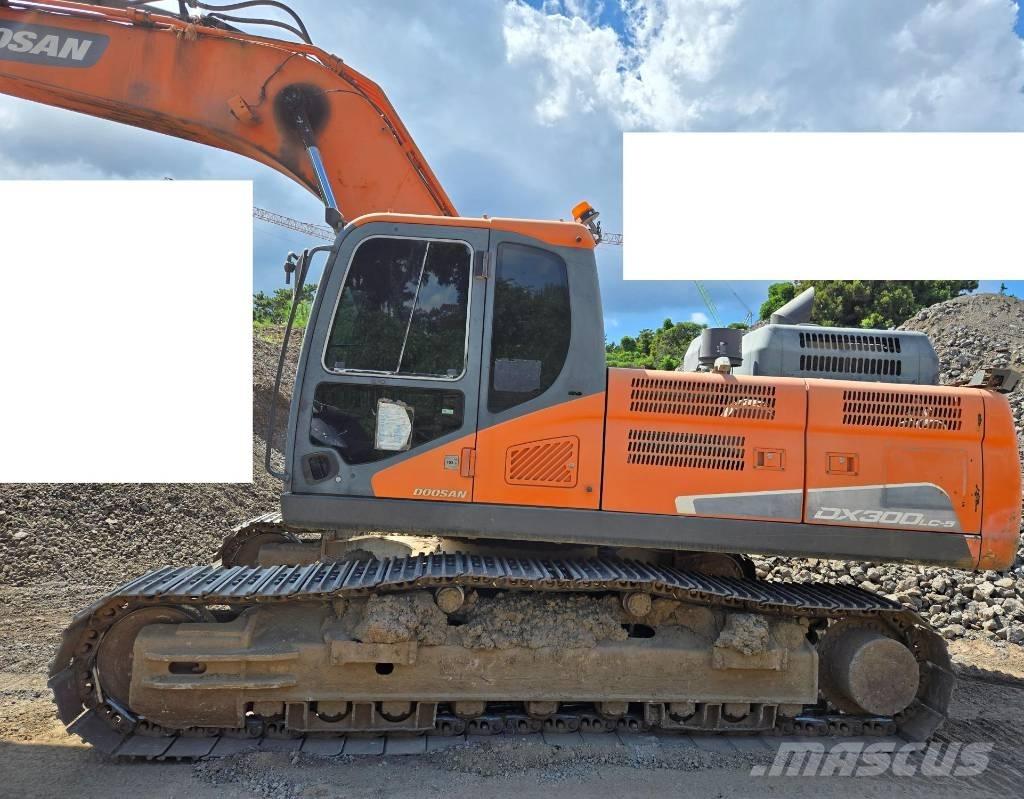 Doosan DX 300 LC-5 حفارات زحافة