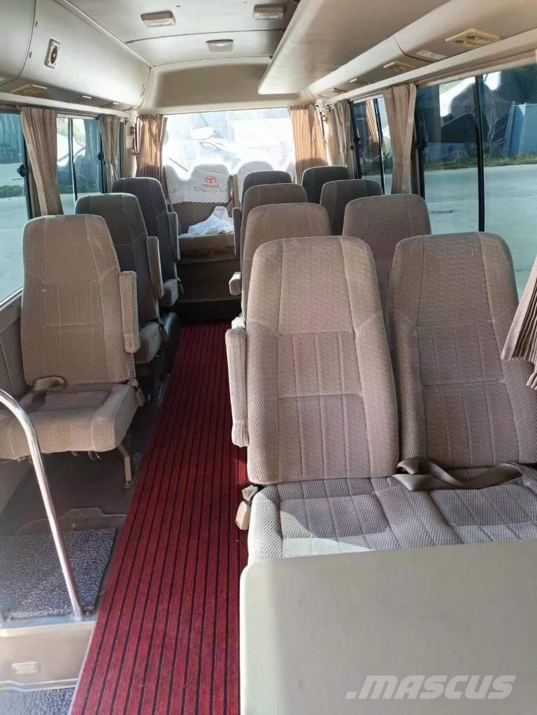 Toyota Coaster Bus حافلة صغيرة