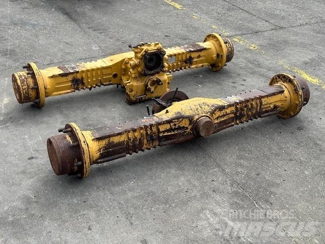 CAT 906 H AXLES محور العجلة
