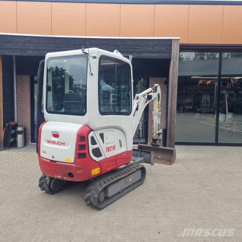 Takeuchi TB 216 حفارات صغيرة أقل من 7 طن (حفارات صغيرة)