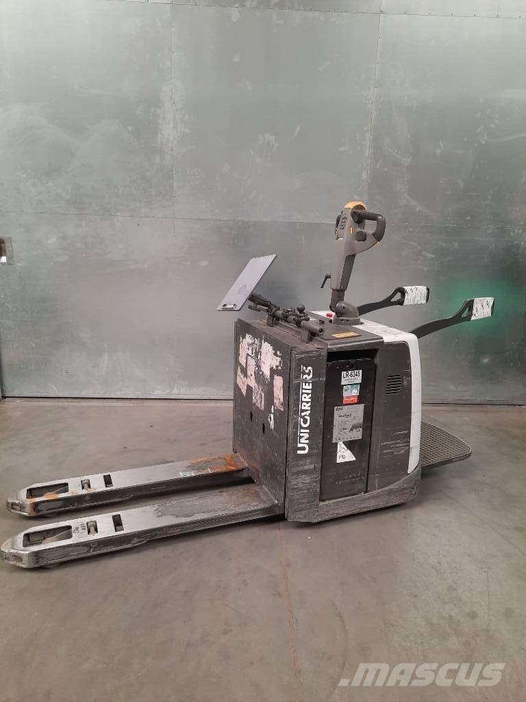 UniCarriers 200PMR رافعة منخفضة المستوى ذات منصة
