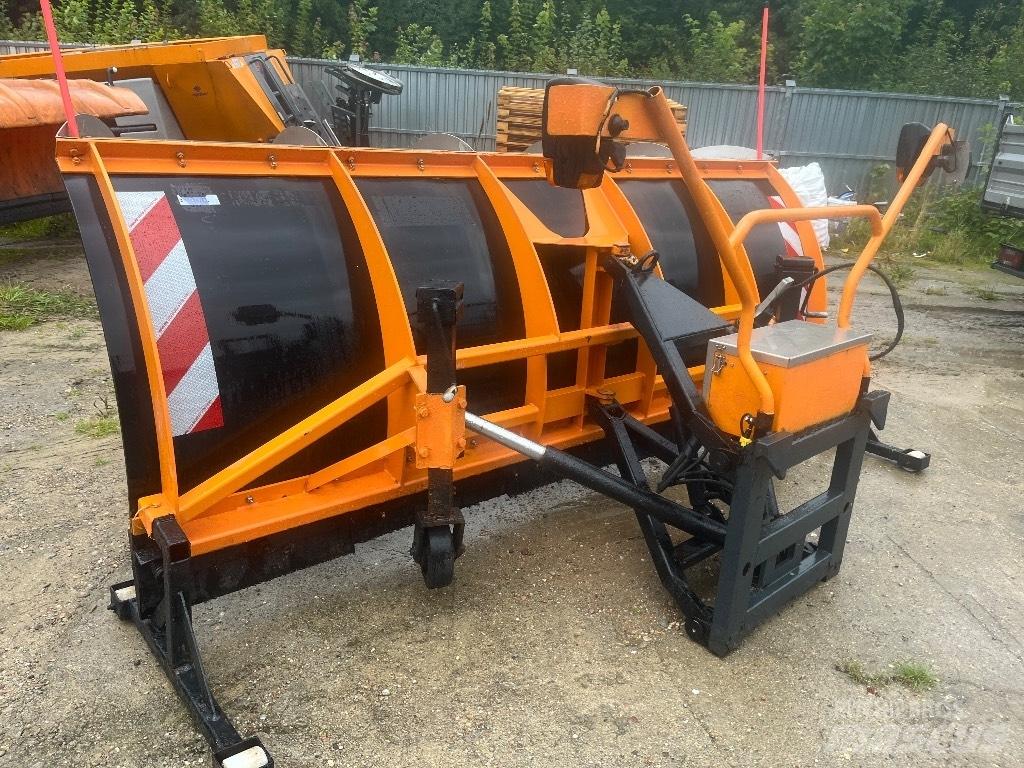 Jongerius JMK 3200 حراثات ونصول الجليد