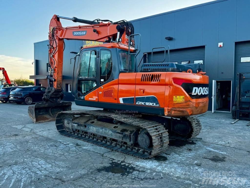 Doosan DX 180 LC حفارات زحافة