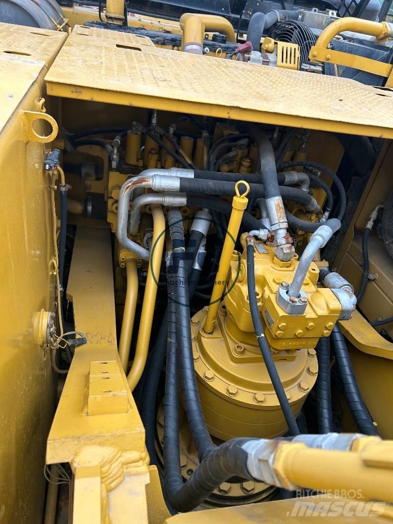 CAT 325 D2 حفارات زحافة