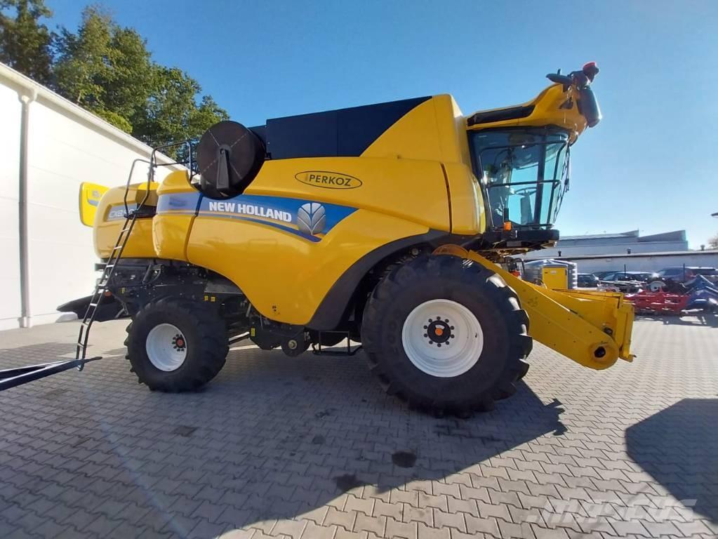 New Holland CX 8.90 حصادات
