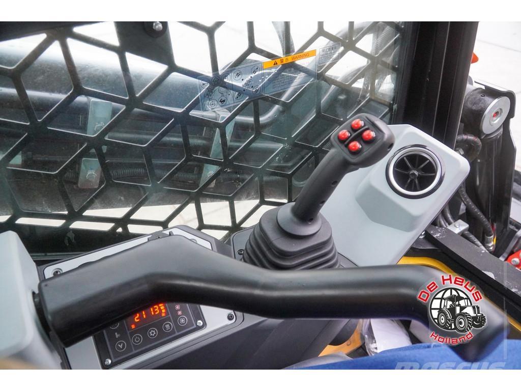 Eurotrac SK45D لوادر بعجل