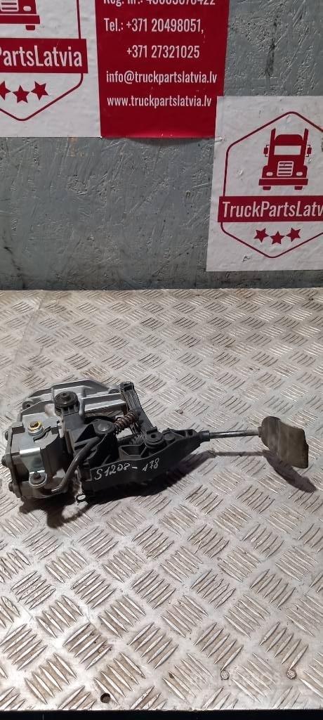 Scania 94 D.    1364171 كابينة والداخلية
