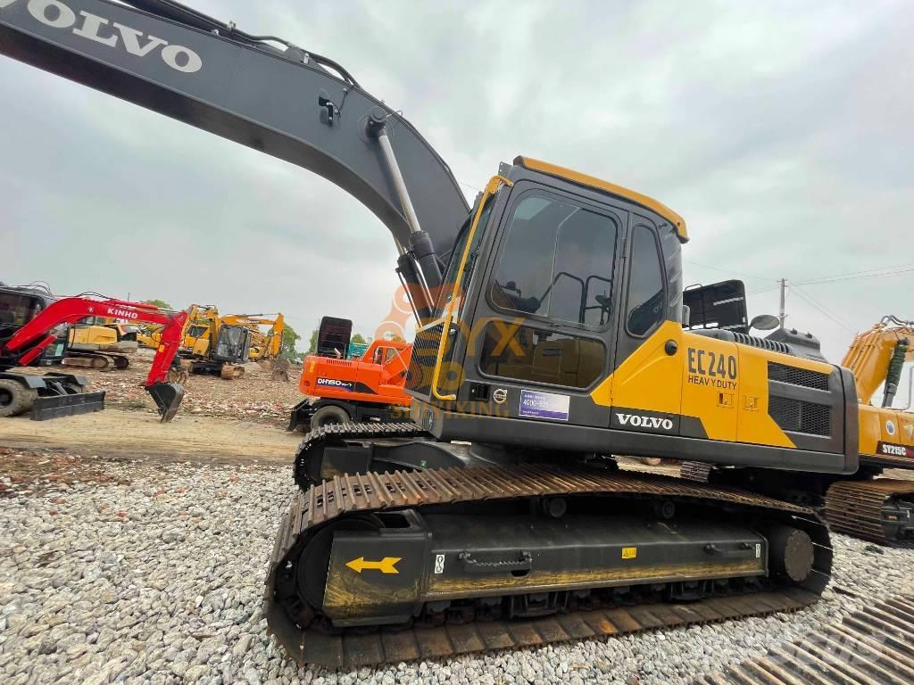 Volvo EC 240 BL حفارات زحافة