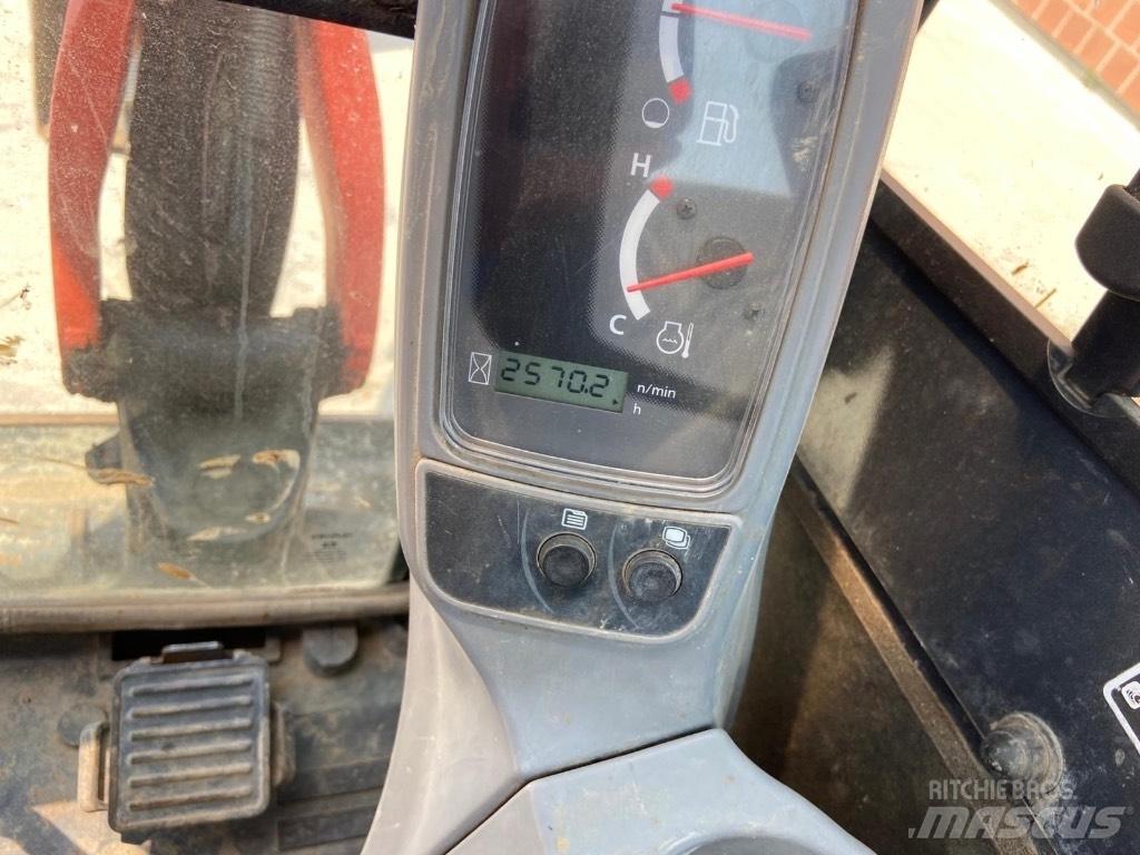 Kubota U 27-4 حفارات صغيرة أقل من 7 طن (حفارات صغيرة)
