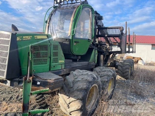 John Deere 1510 E شاحنات