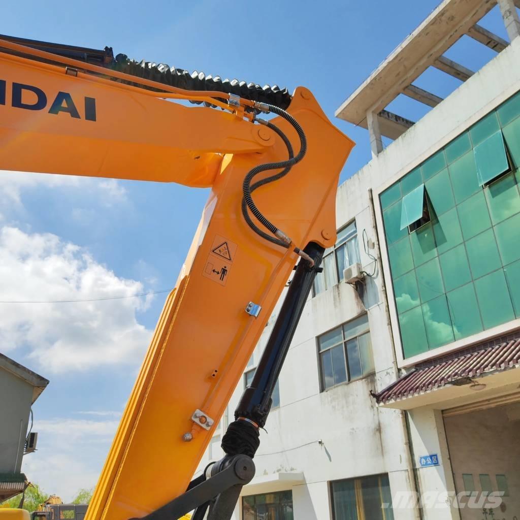 Hyundai R220LC-9S حفارات زحافة