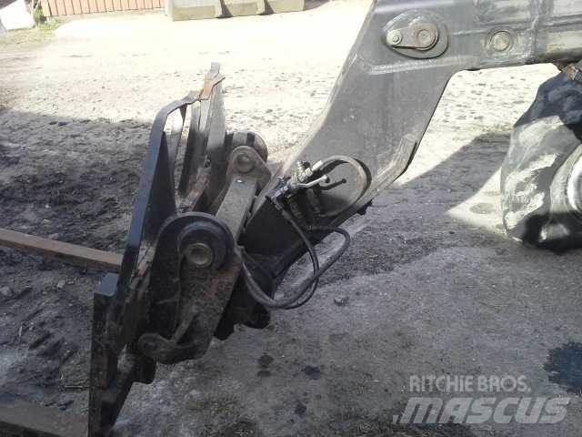 New Holland LM445A الجرارات