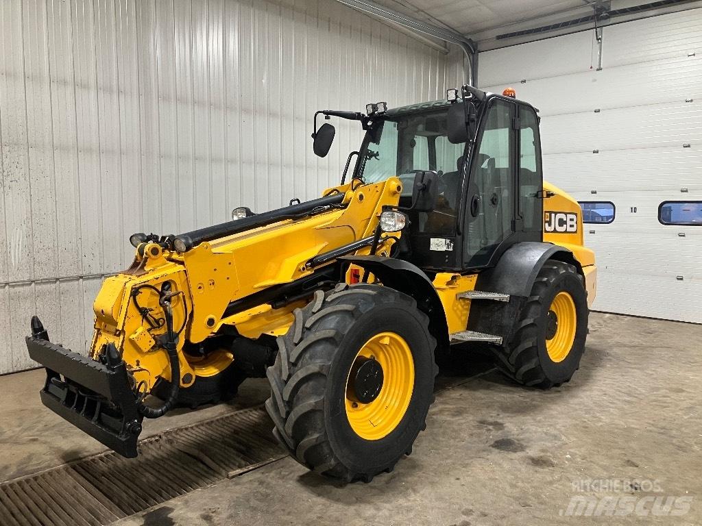 JCB TM 320 لوادر بعجل