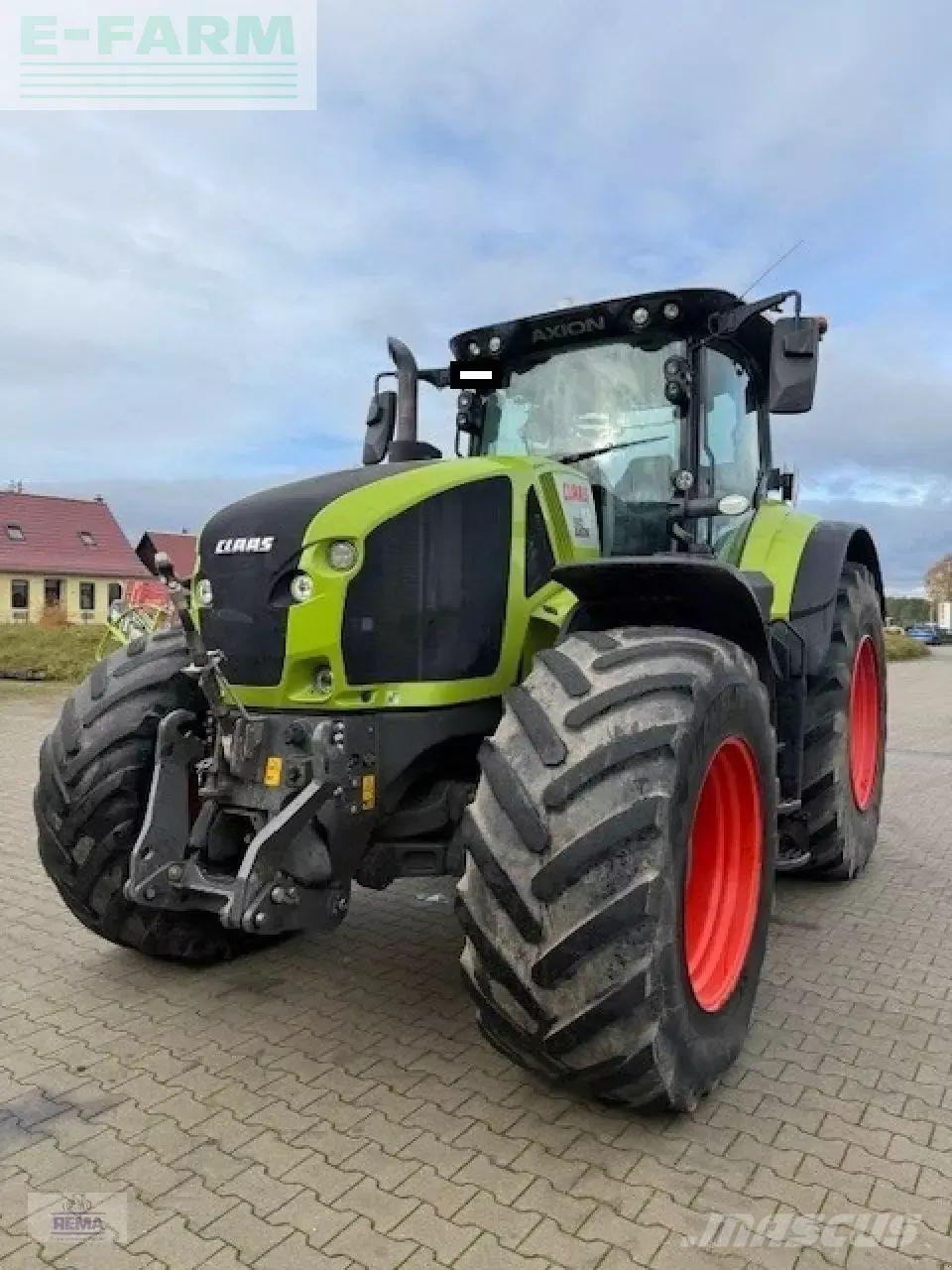 CLAAS axion 930 الجرارات