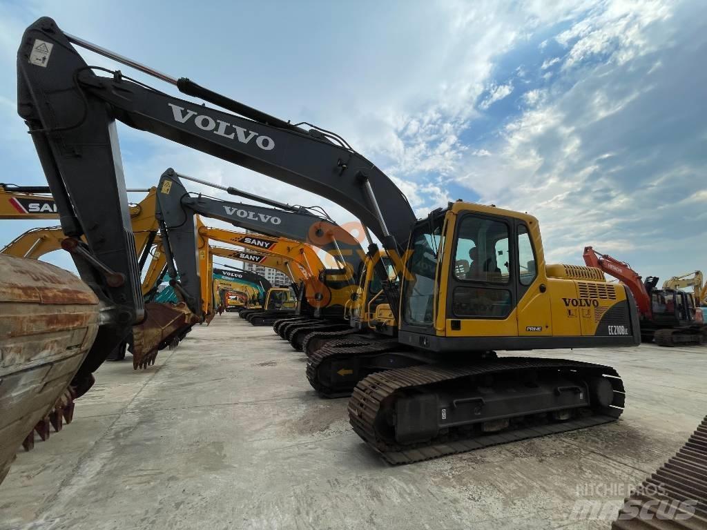 Volvo EC 210 B حفارات زحافة