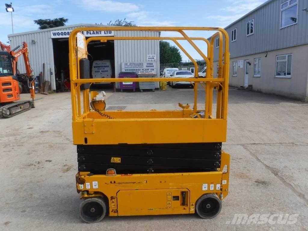 JCB S 1930 E رافعات مقصية الشكل