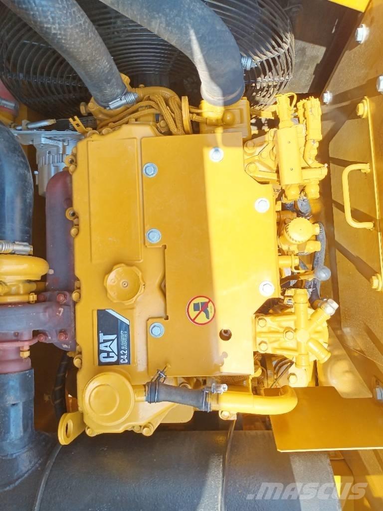 CAT 315 D حفارات زحافة