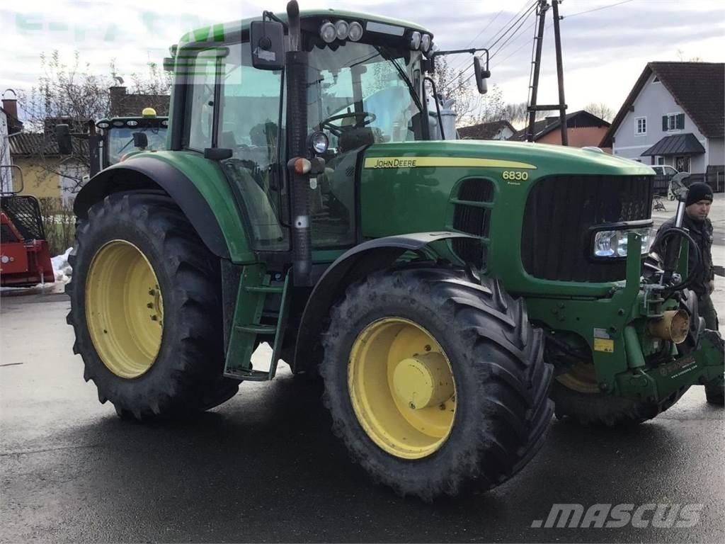 John Deere 6830 الجرارات