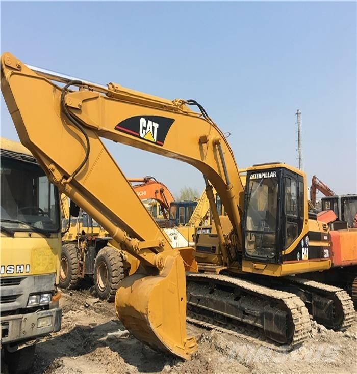 CAT 320 B حفارات زحافة