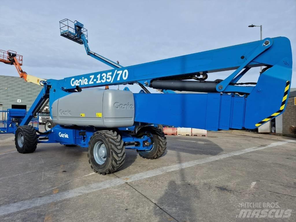 Genie Z 135/70 رافعات سلة مفصلية