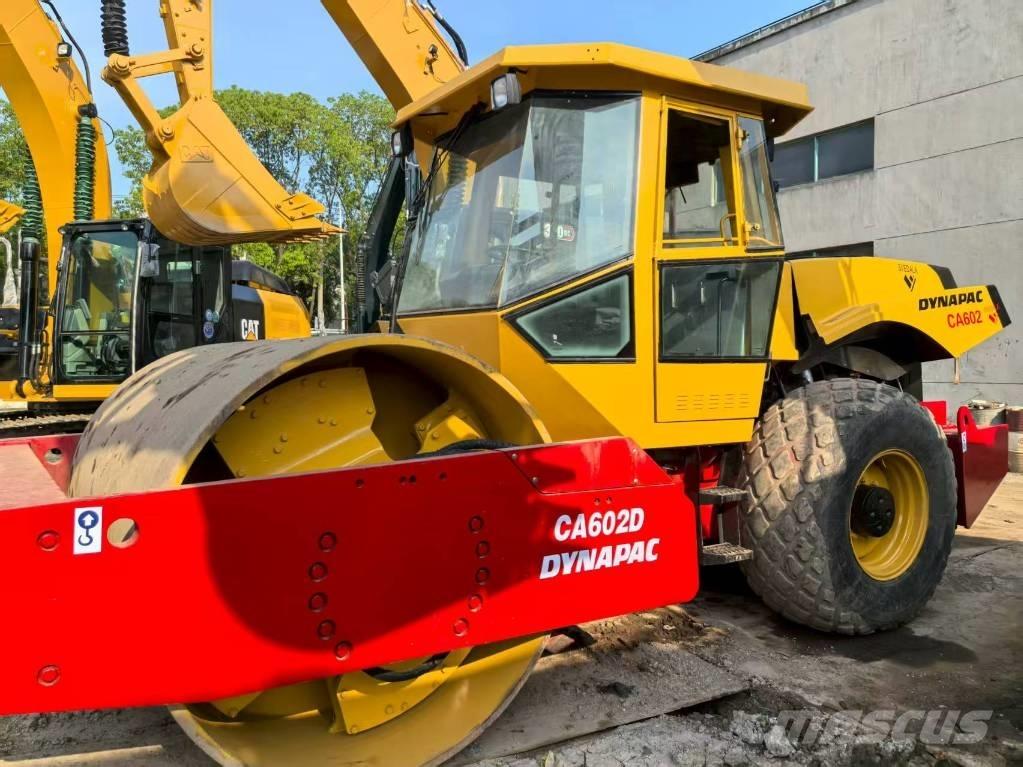 Dynapac CA 602 مداحل أحادية الأسطوانة