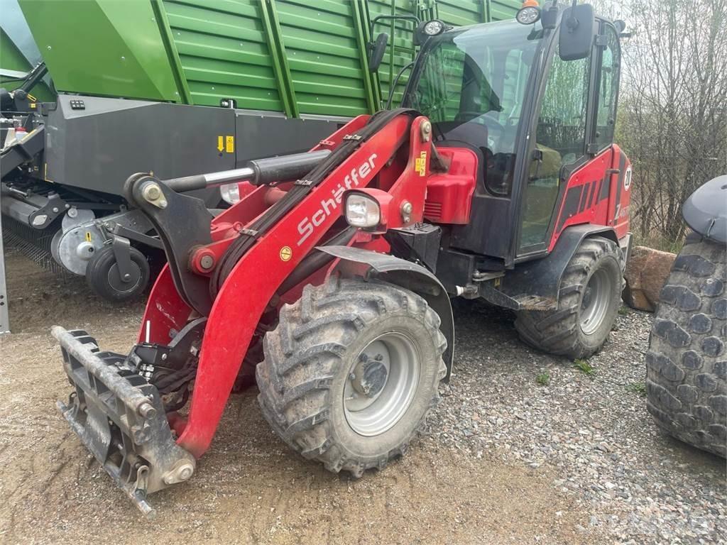 Schäffer 4670 Z لوادر صغيرة