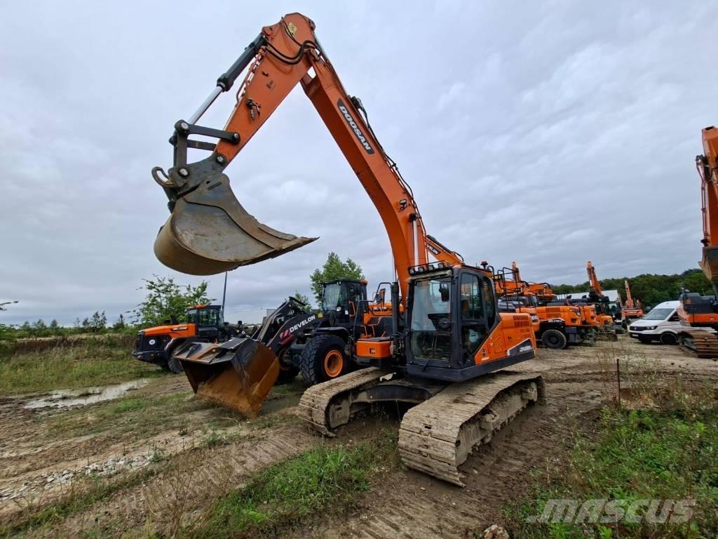 Doosan DX 225 LC-5 حفارات زحافة