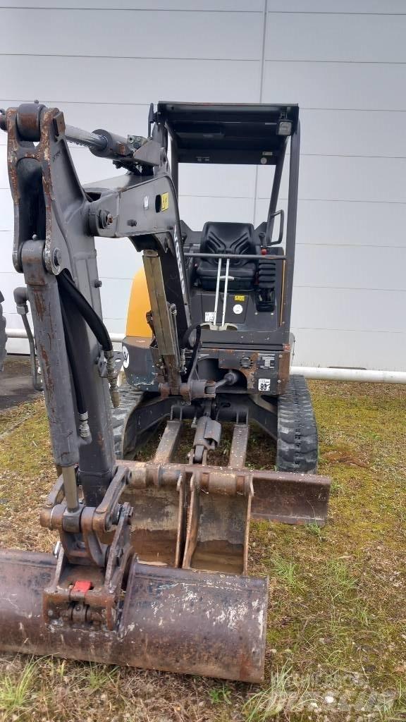 Volvo ECR 25 D حفارات صغيرة أقل من 7 طن (حفارات صغيرة)