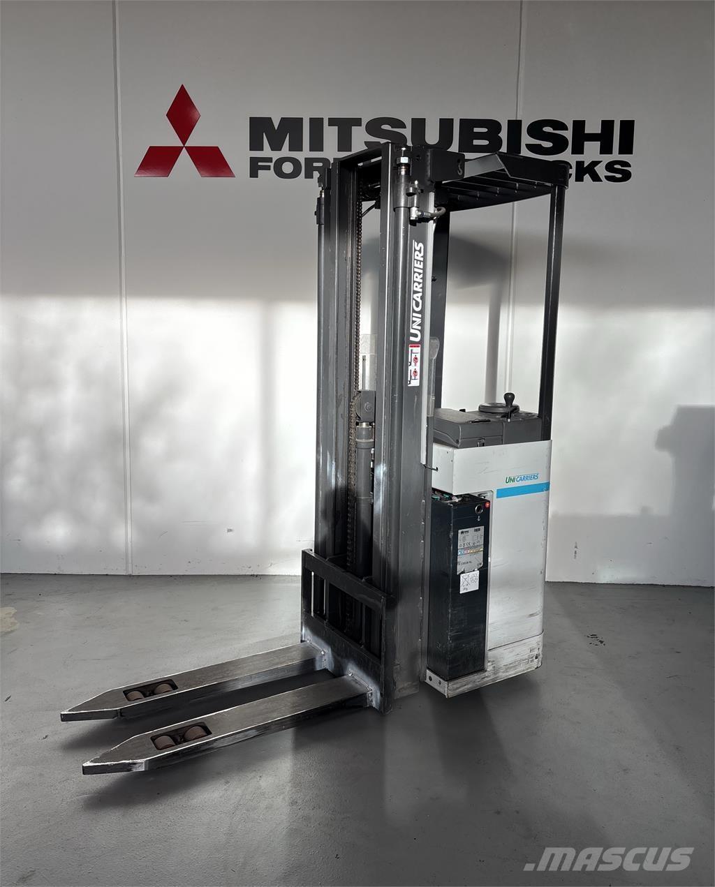 Atlet A160 شاحنات مناولة ذاتية الدفع