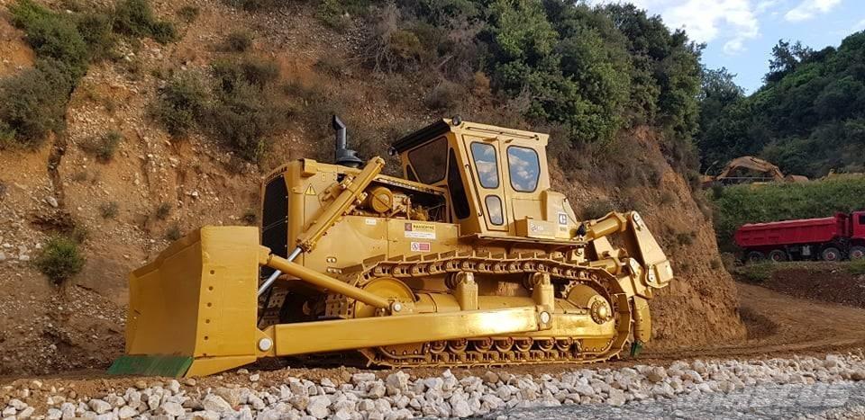 CAT D9G بلدوزرات مجنزرة