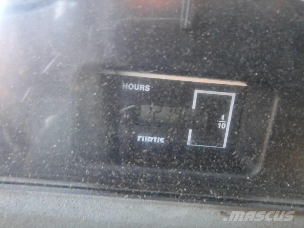 Daewoo Mega 250 4x4 لوادر بعجل