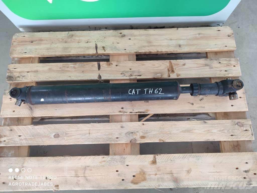CAT TH63 drive shaft محور العجلة