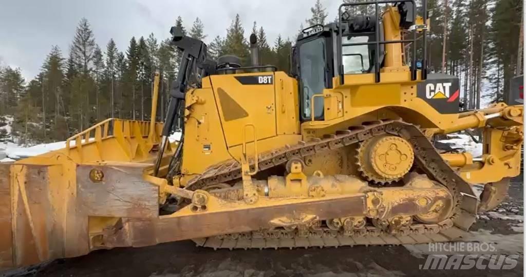 CAT D 8 T بلدوزرات مجنزرة